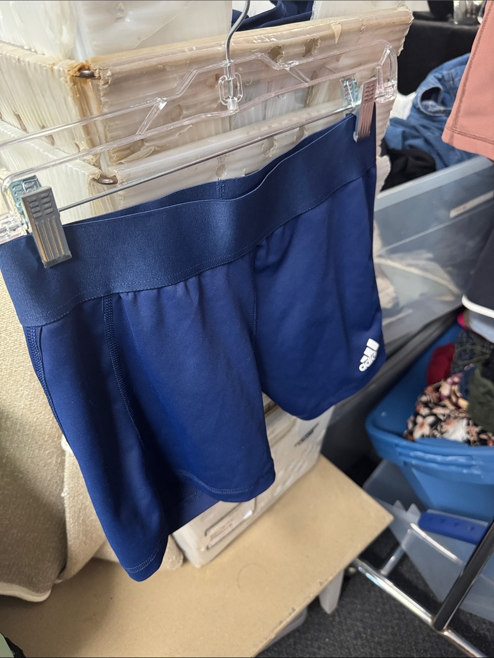 Adidas shorts M // 082731